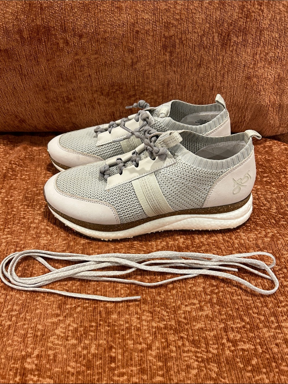OTBT Speed Women's size 9M